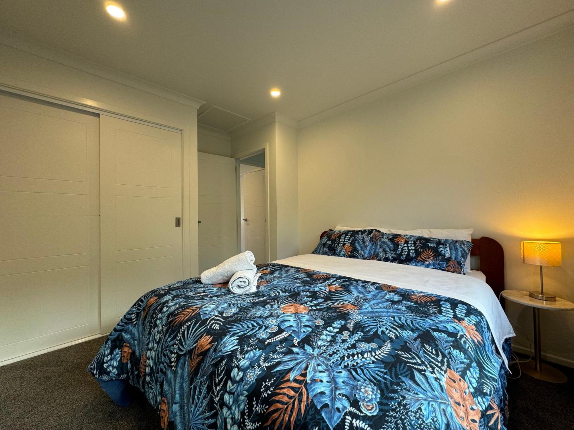 No Party Allowed, Entire Brand New 3 Bedroom Townhouse, Free Unlimited Fibre Wifi And Free Parking Wellington Ngoại thất bức ảnh