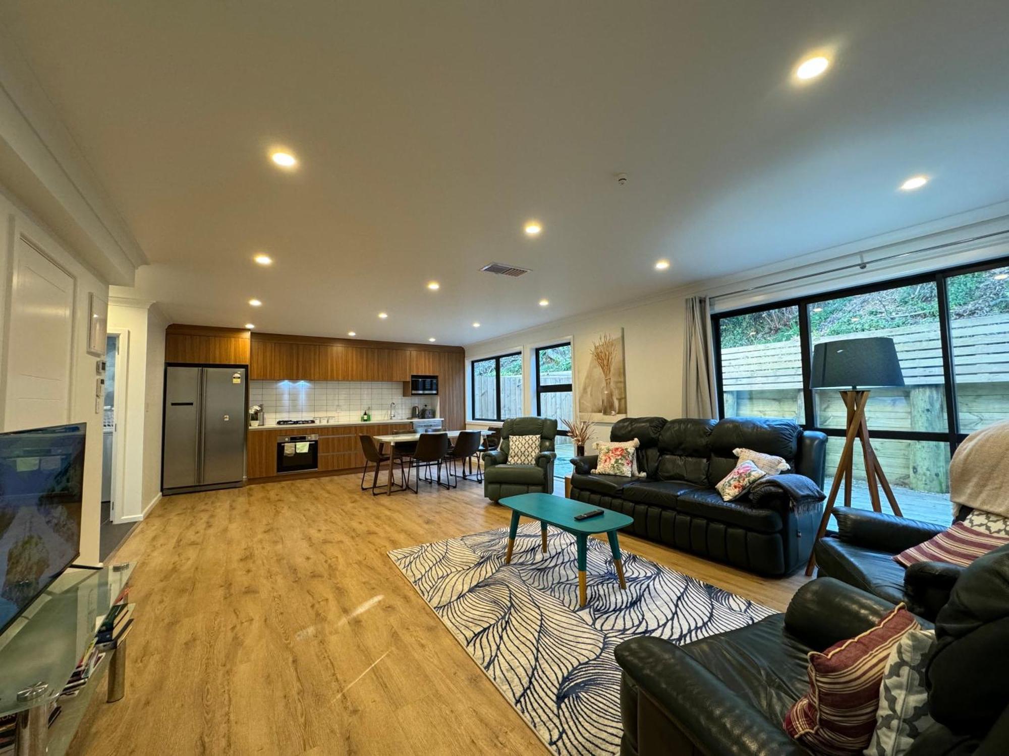 No Party Allowed, Entire Brand New 3 Bedroom Townhouse, Free Unlimited Fibre Wifi And Free Parking Wellington Ngoại thất bức ảnh
