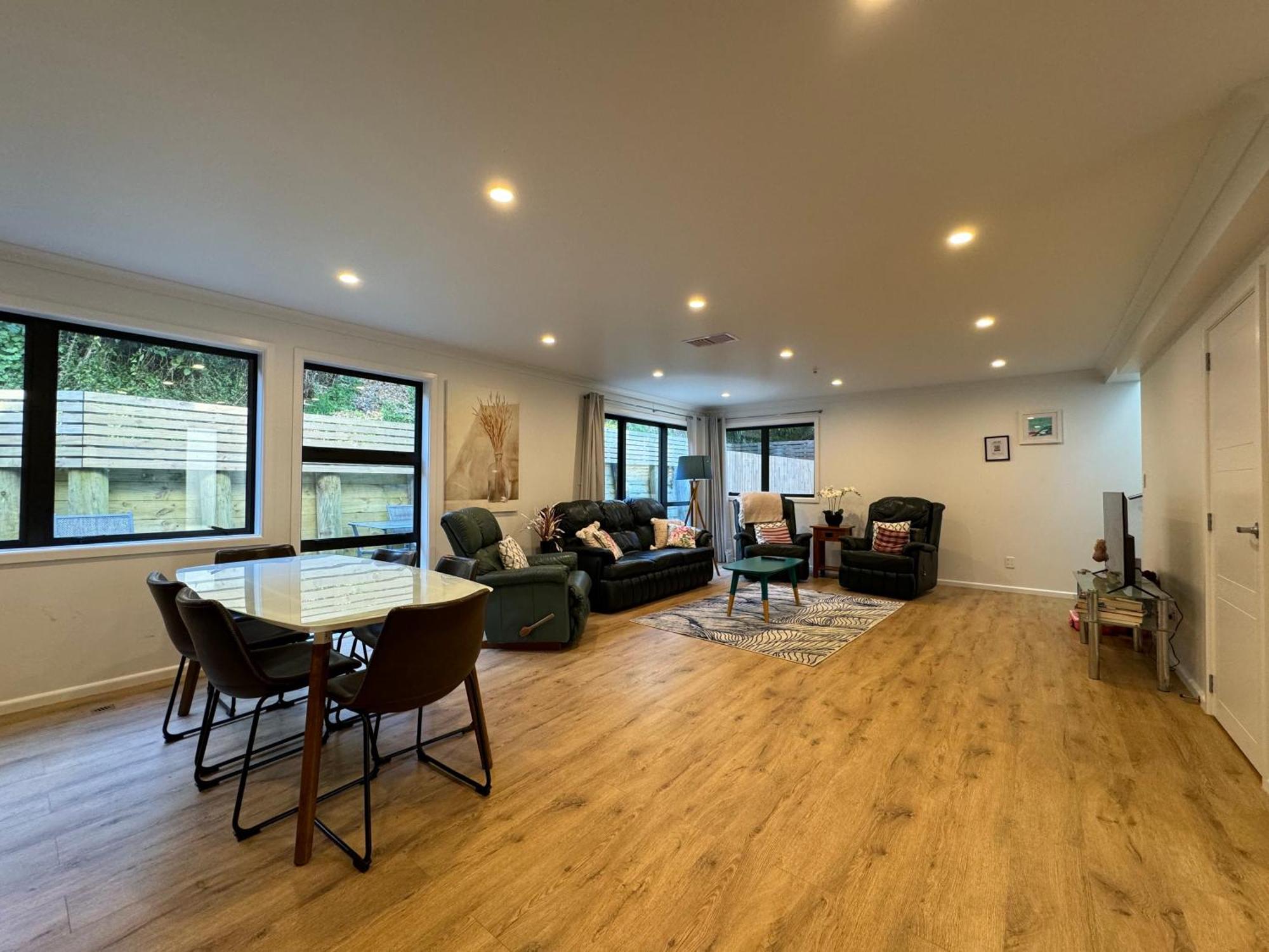 No Party Allowed, Entire Brand New 3 Bedroom Townhouse, Free Unlimited Fibre Wifi And Free Parking Wellington Ngoại thất bức ảnh