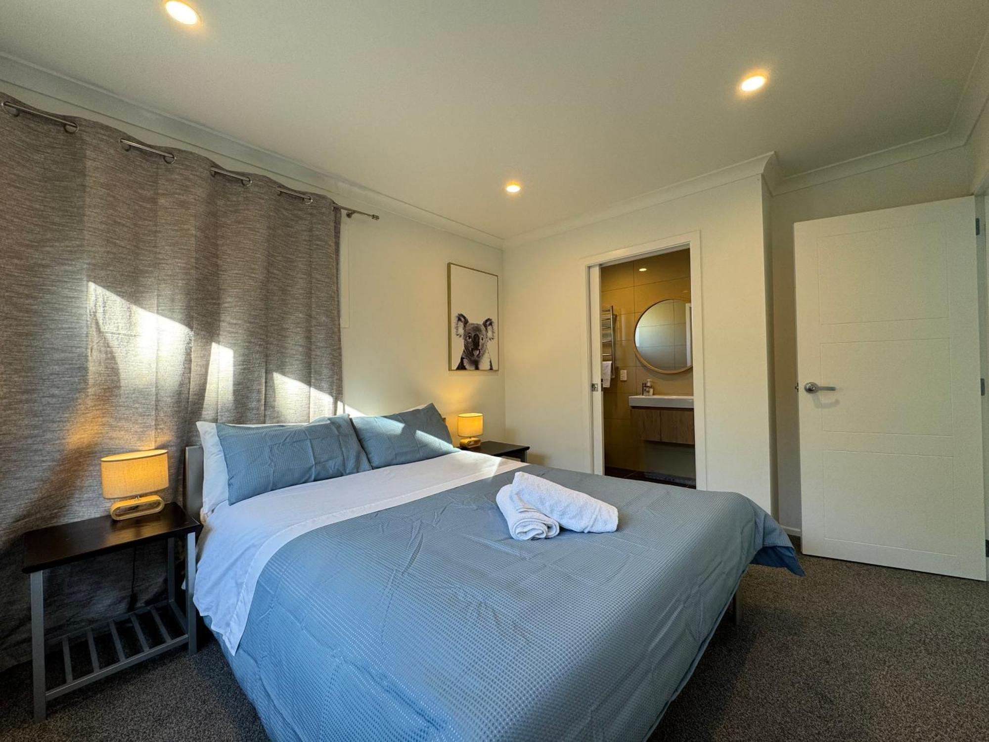 No Party Allowed, Entire Brand New 3 Bedroom Townhouse, Free Unlimited Fibre Wifi And Free Parking Wellington Ngoại thất bức ảnh