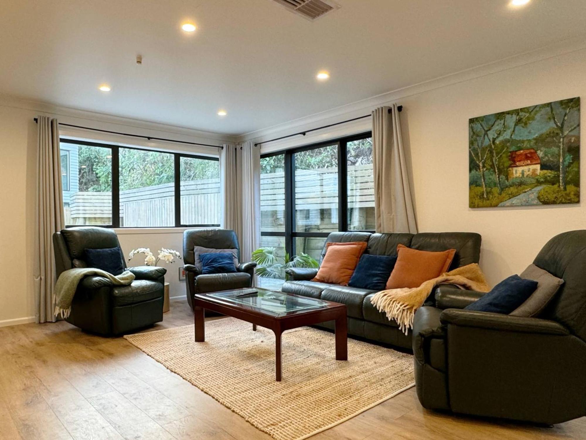 No Party Allowed, Entire Brand New 3 Bedroom Townhouse, Free Unlimited Fibre Wifi And Free Parking Wellington Ngoại thất bức ảnh