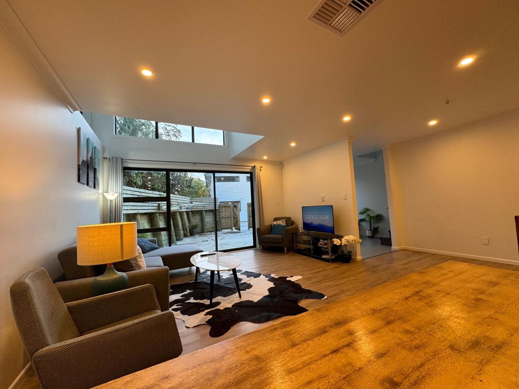 No Party Allowed, Entire Brand New 3 Bedroom Townhouse, Free Unlimited Fibre Wifi And Free Parking Wellington Ngoại thất bức ảnh