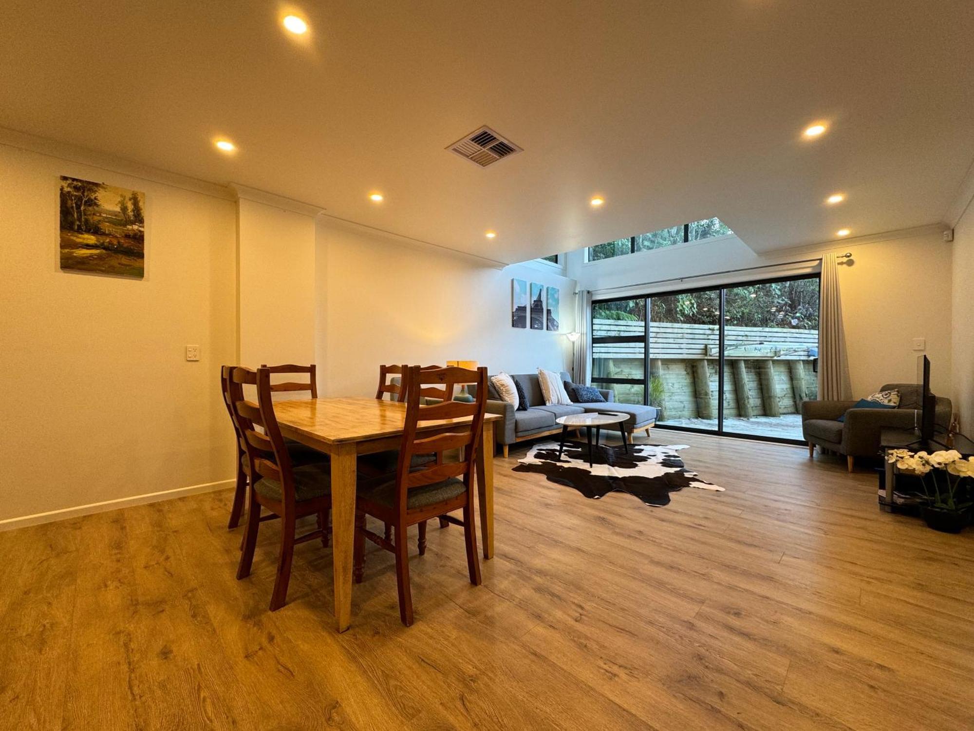 No Party Allowed, Entire Brand New 3 Bedroom Townhouse, Free Unlimited Fibre Wifi And Free Parking Wellington Ngoại thất bức ảnh