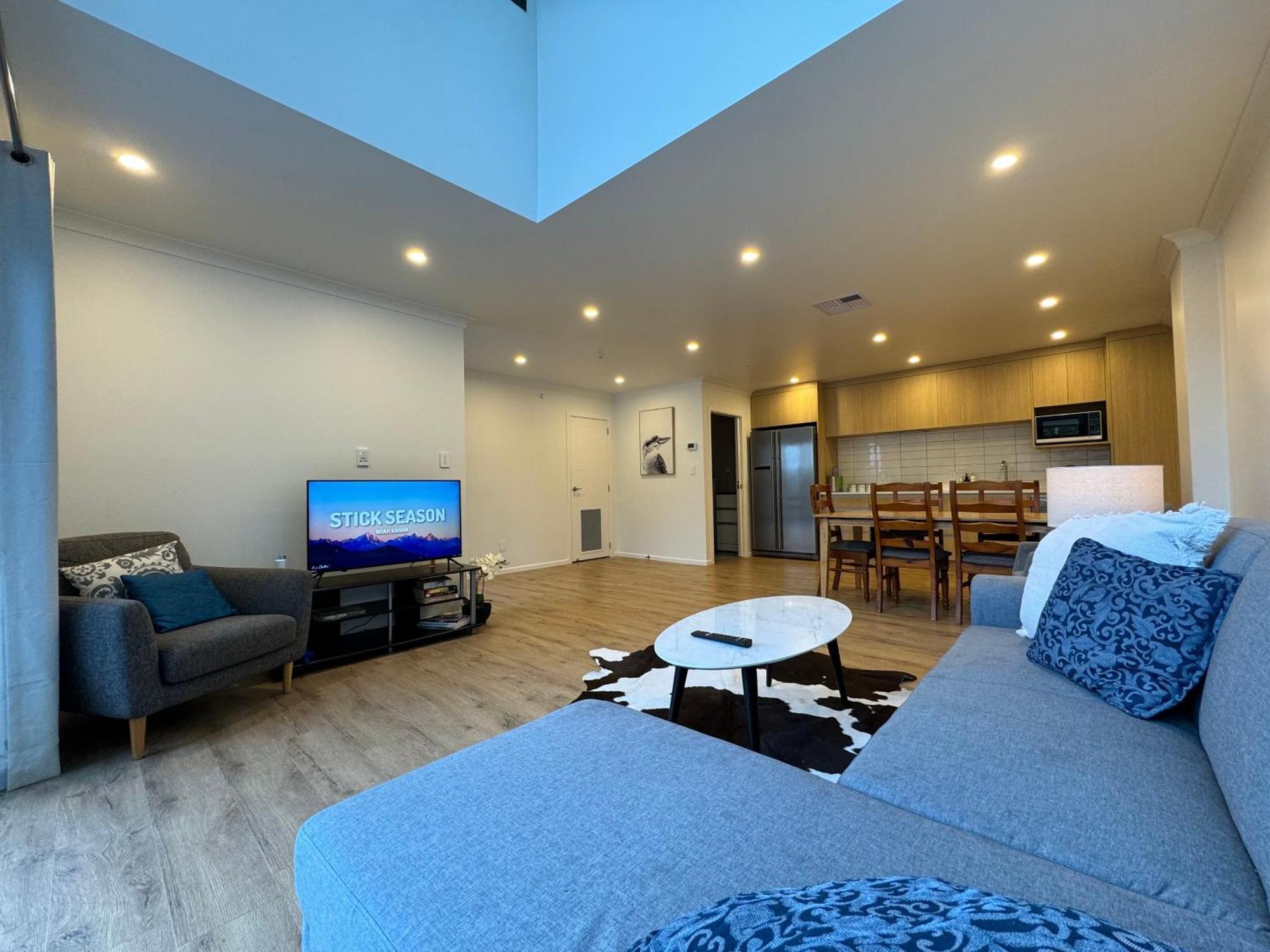 No Party Allowed, Entire Brand New 3 Bedroom Townhouse, Free Unlimited Fibre Wifi And Free Parking Wellington Ngoại thất bức ảnh